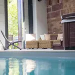 La Tour Des Remparts Pool & Jacuzzi Feriehus Saverne