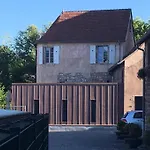 Vakantiehuis La Tour Des Remparts Pool & Jacuzzi *