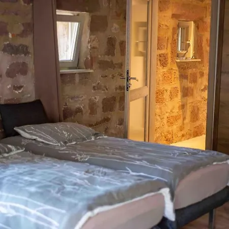 La Tour Des Remparts Pool&jacuzzi * Saverne