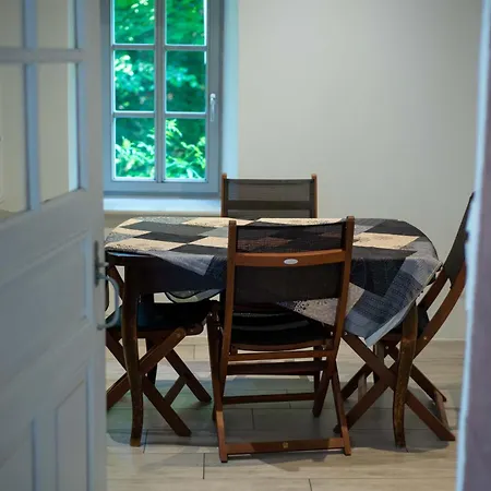 Hébergement de vacances La Tour Des Remparts Pool&jacuzzi *