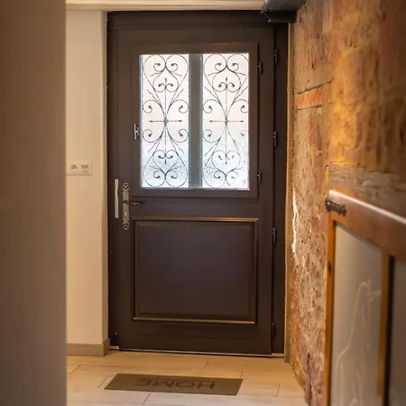 La Tour Des Remparts Pool&jacuzzi