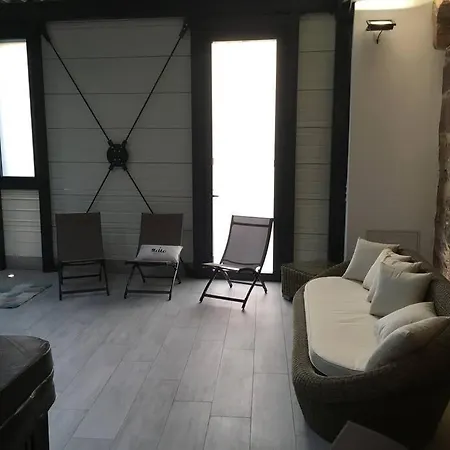 La Tour Des Remparts Pool&jacuzzi Hébergement de vacances Saverne